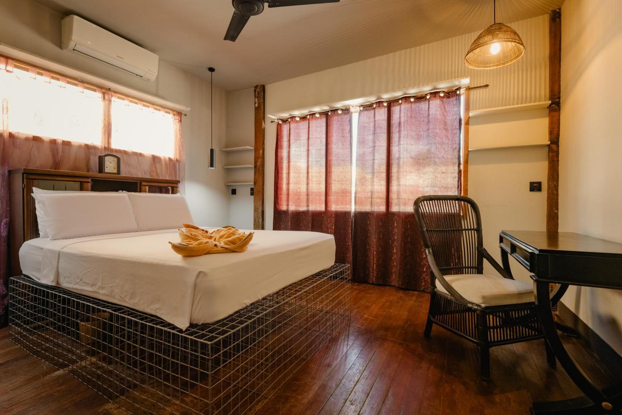 The Flying Fish Hostel Cebu Exterior photo