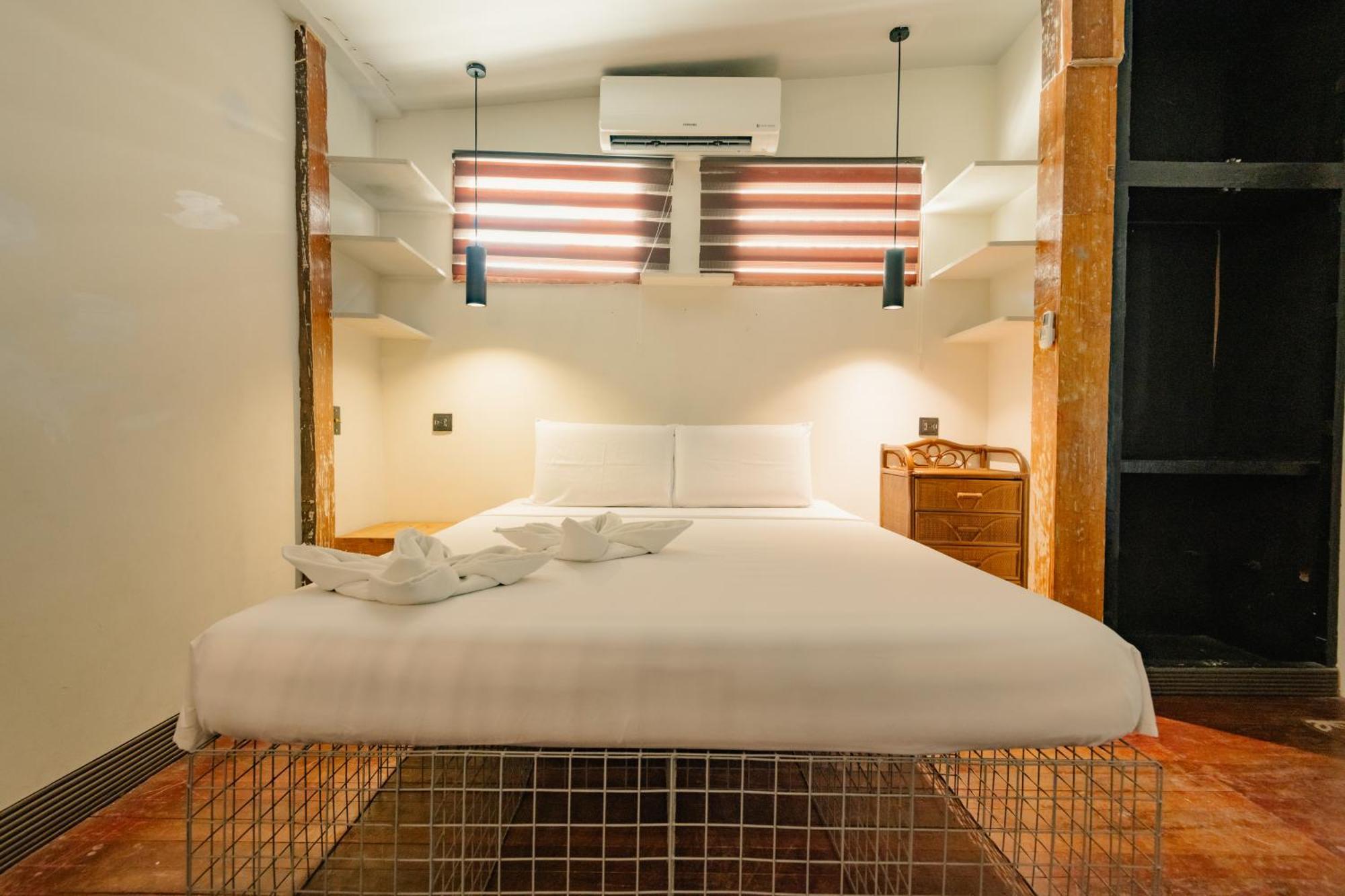 The Flying Fish Hostel Cebu Exterior photo