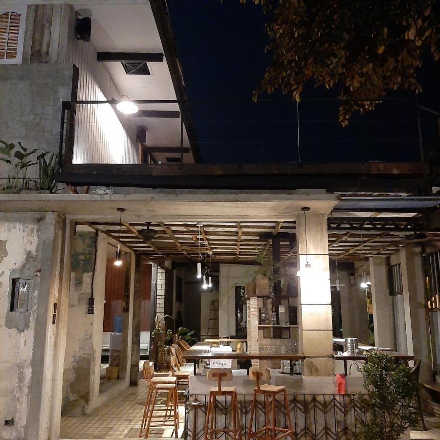 The Flying Fish Hostel Cebu Exterior photo